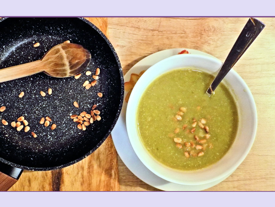 Simple Cream of Celeriac & Spinach Soup