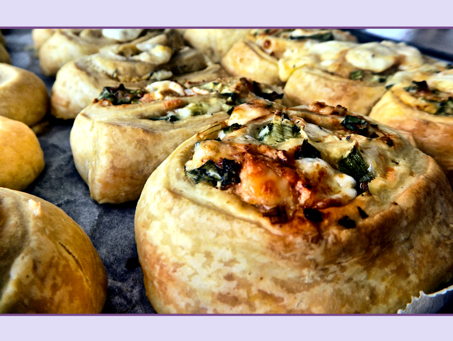 Gouda cheese and Spring Onion swirls 